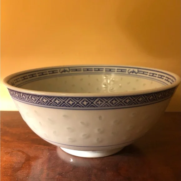 White & Blue Rice bowl - Picture 1 of 3